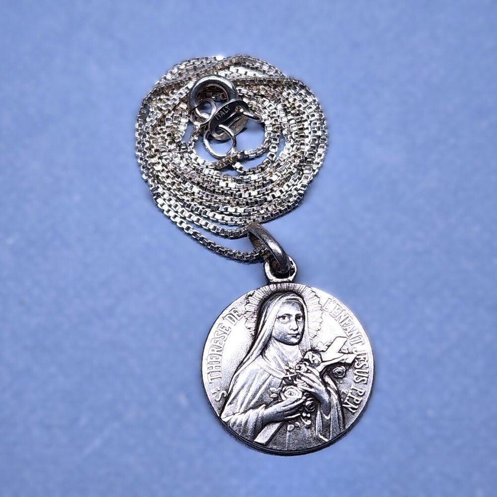 Vtg. St. Thérèse of Lisieux Pendant Medal 800 SILVER Necklace Sterling 18" Chain
